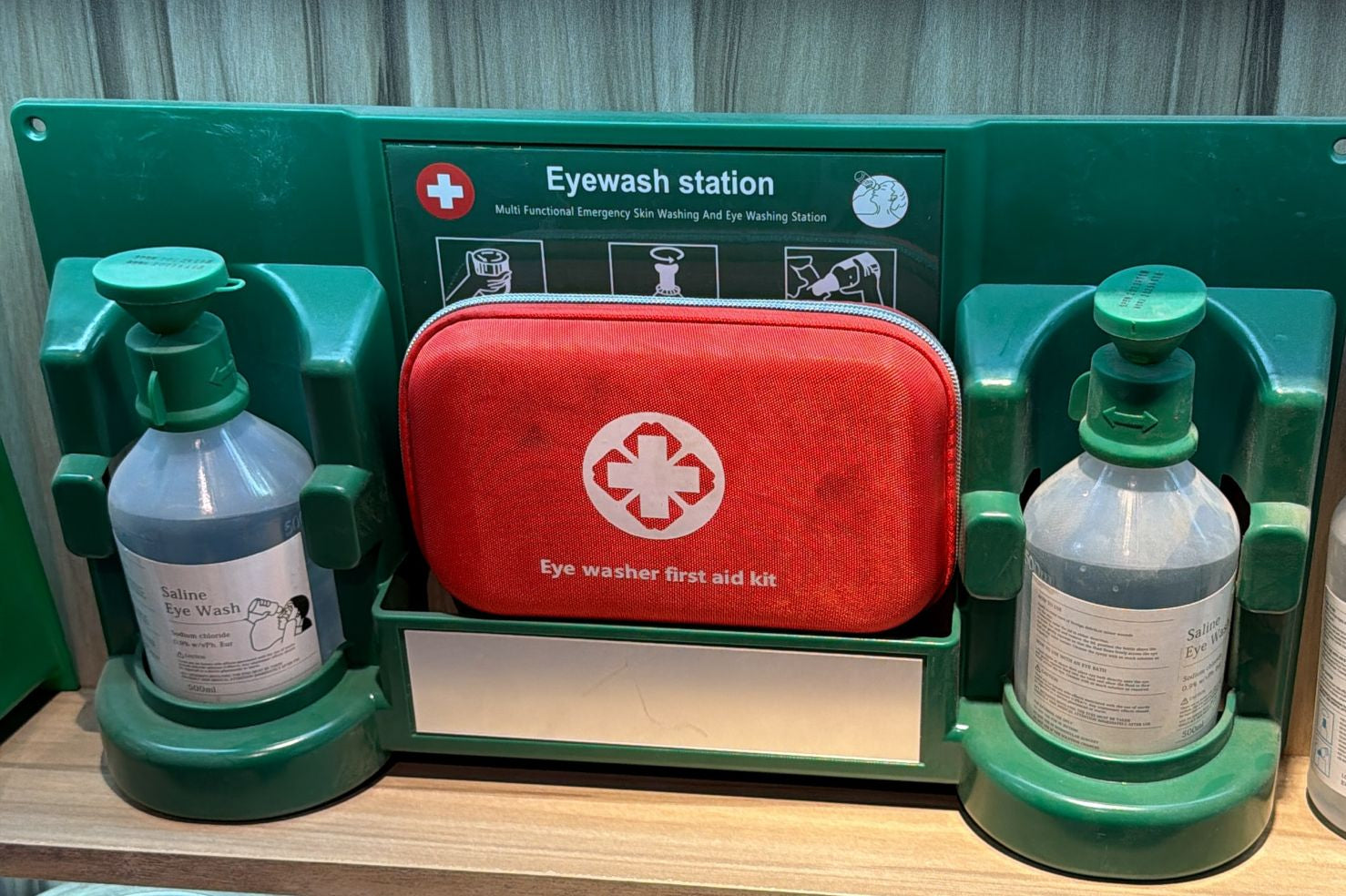 First Aid Emergency Eyewash And Stations Portable Saline