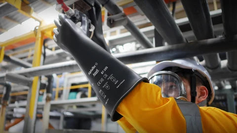 جوانتي أنسيل ألفاتيك 87-105 للكيماويات | Ansell AlphaTec 87-105 Chemical Gloves