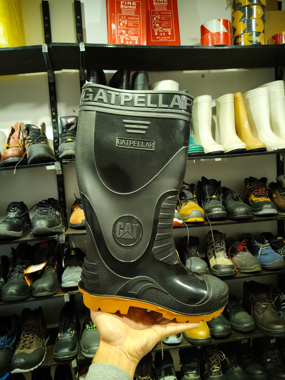 كوزلوك سيفتي أسود × أصفر بمقدمة صلب Gatpellar | RubberSafetyBoot-Gatpellar-Black